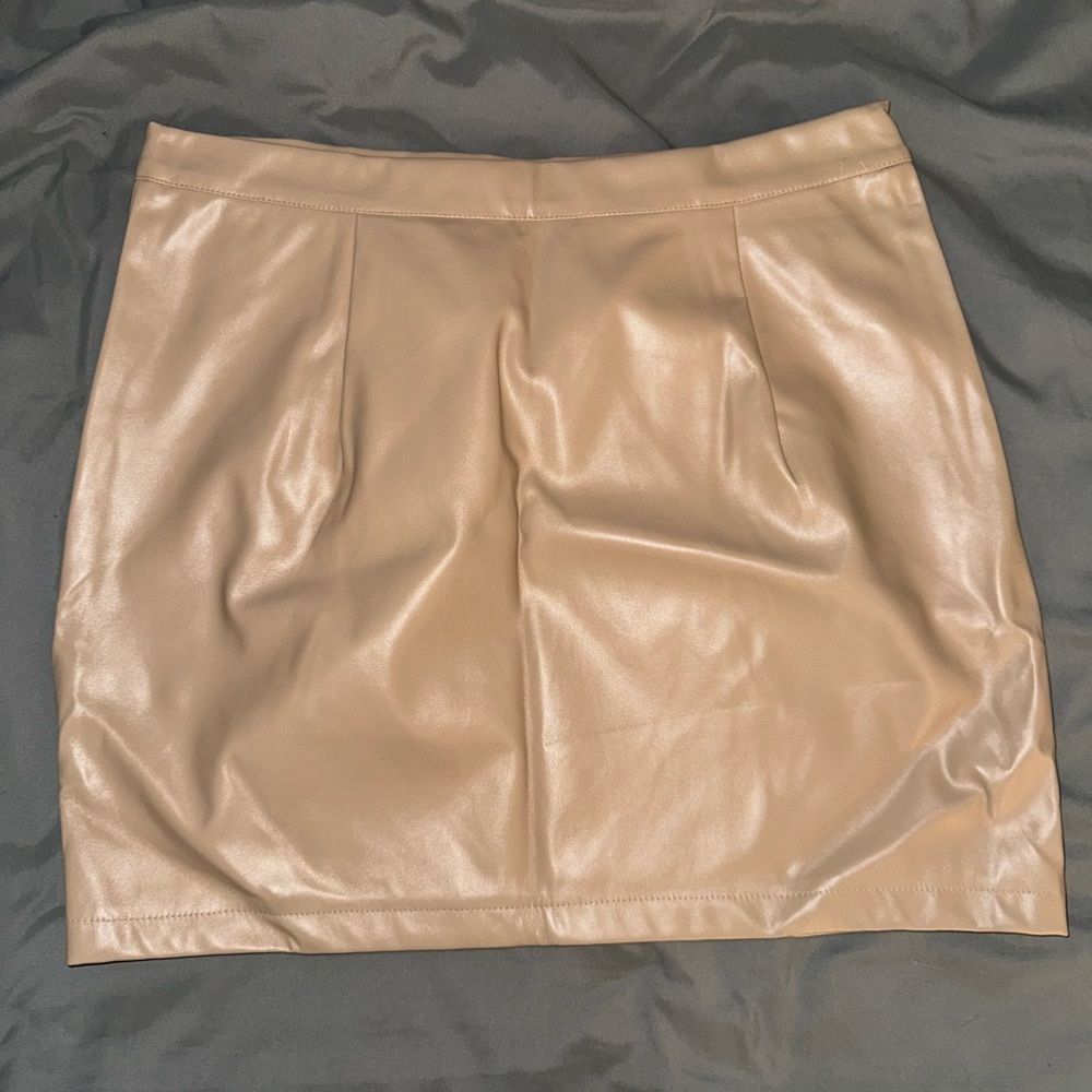 Elegant Tan Skirt
